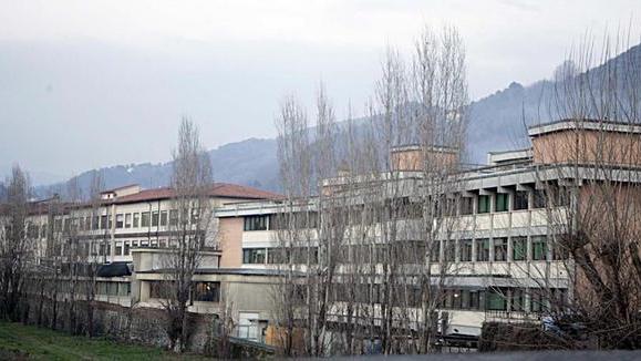 Pochi medici: chirurgia rischia lo stop