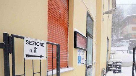 Ferrovia Porrettana in tilt decine di studenti a piedi