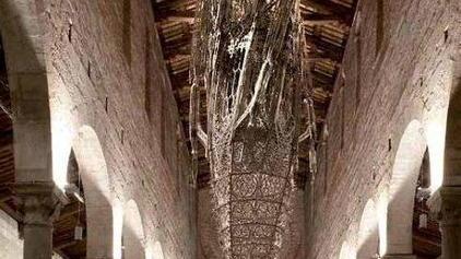 Sono in mostra le sculture del “provocatore” Delvoye