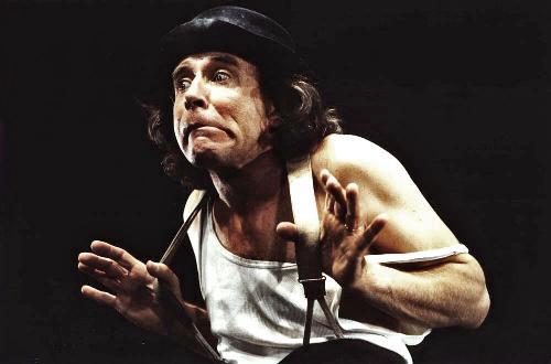 Performance di Lebreton al Ridotto del Metastasio 