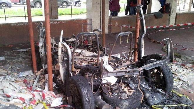 Ancora fuoco e paura in via Norvegia