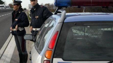 Bloccato mentre percorre l’Aurelia contromano