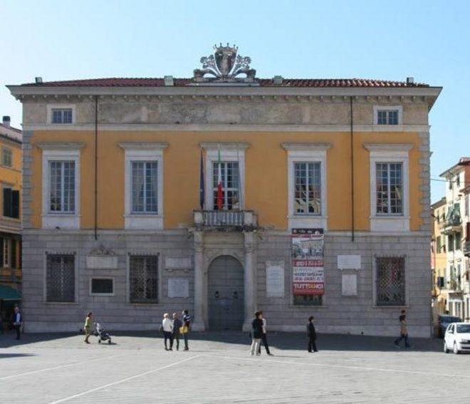Sarzana si prepara allo scontro stile primarie Bersani - Renzi 