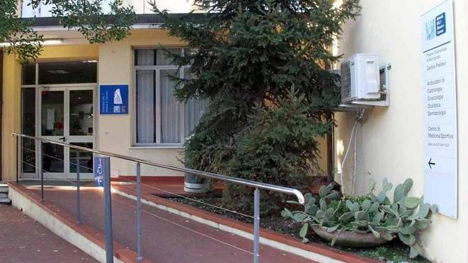 Lenzoni si ripete e fa prelievi gratis