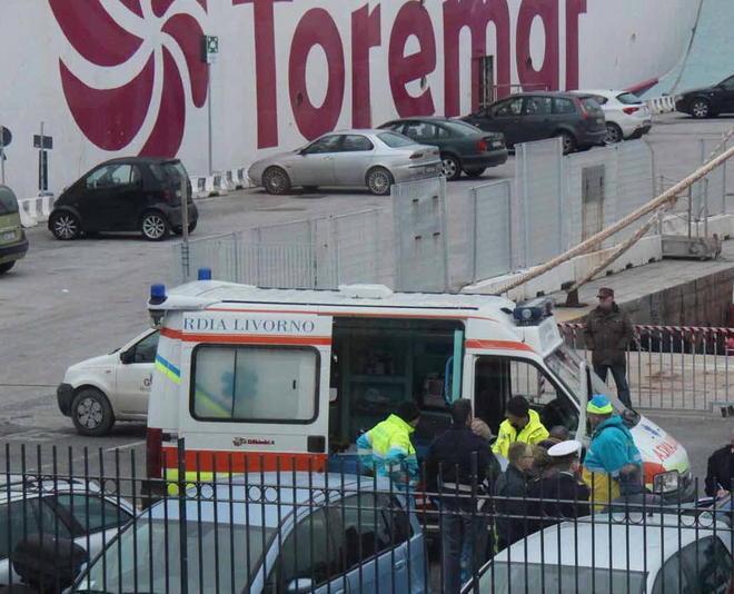 Ex carpentiere muore in strada nell’auto in sosta 