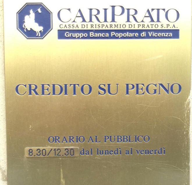 Anche quadri e tappeti all’asta una volta al mese 