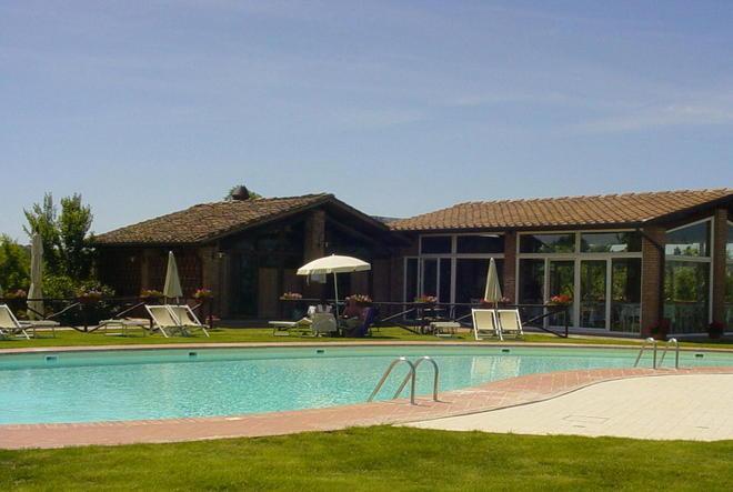 Il resort “Borgo di Colleoli” assume: sei posti di lavoro