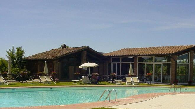 Il resort “Borgo di Colleoli” assume: sei posti di lavoro