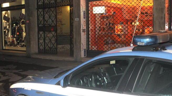Corse clandestine con auto rubate Arrestato sedicenne
