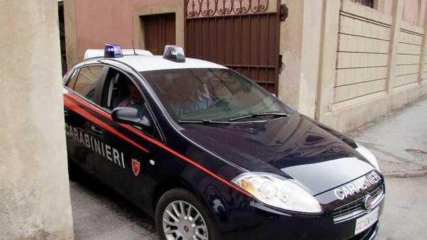 Ruba un computer, denunciato