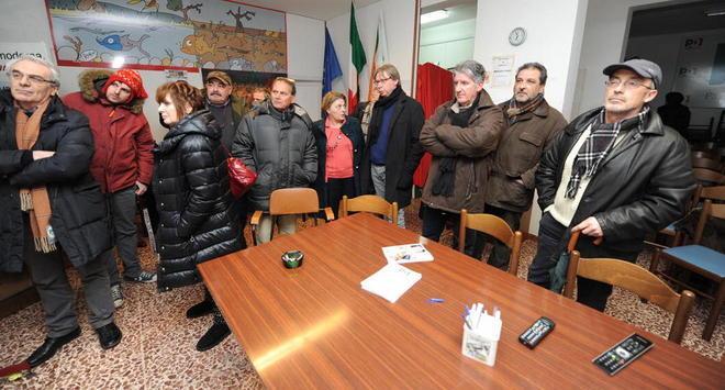 Pd, fiducia al segretario «Ma ora cambiamo volti» 