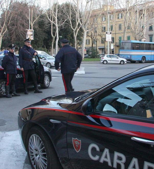 Presi con la droga a 19 anni Nei guai anche uno studente 
