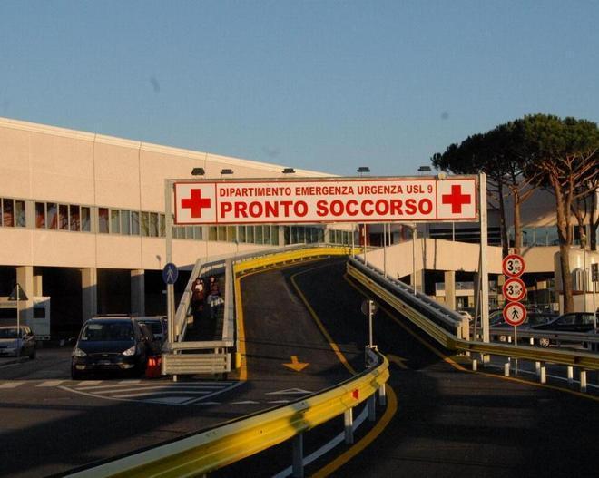 Cade dalla cabina del camion Ferito operaio sulla statale Aurelia 