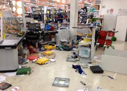 Furto con spaccata al Brico di Pontedera 