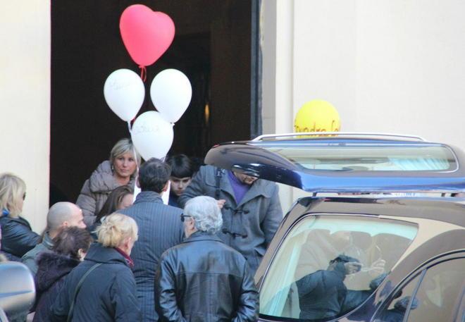 Lacrime per il carpentiere assassinato