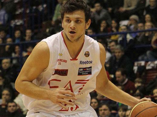 Milano piega Siena Varese e Sassari ok 