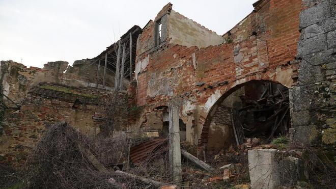 Chiusa la pieve millenaria che rischia di crollare