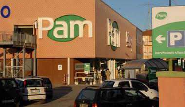 Rubano la spesa, arrestati per rapina 