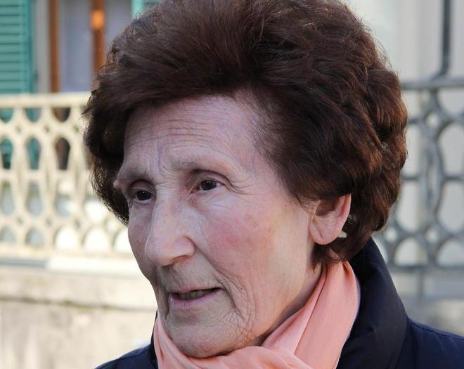 La rabbia dei residenti: In alcune strade cadono tegole e pezzi di intonaco dalle case