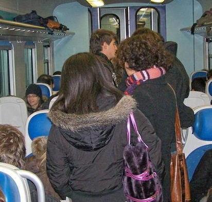 Ma a bordo dei treni disagi e ritardi son sempre gli stessi