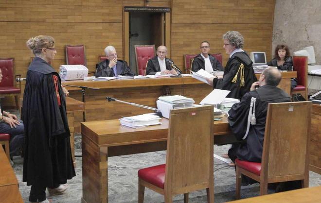 Truffa, dipendenti comunali sotto processo 