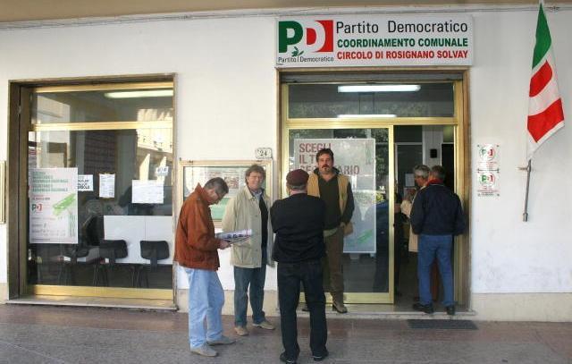 Pd, la segreteria apre ai renziani 