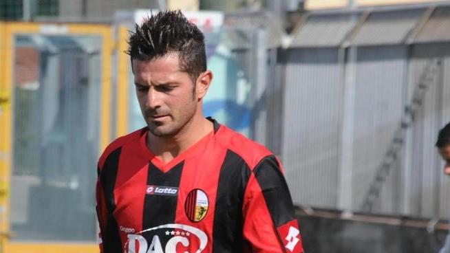 I terzini rossoneri Angeli e Galli si fermano per problemi fisici