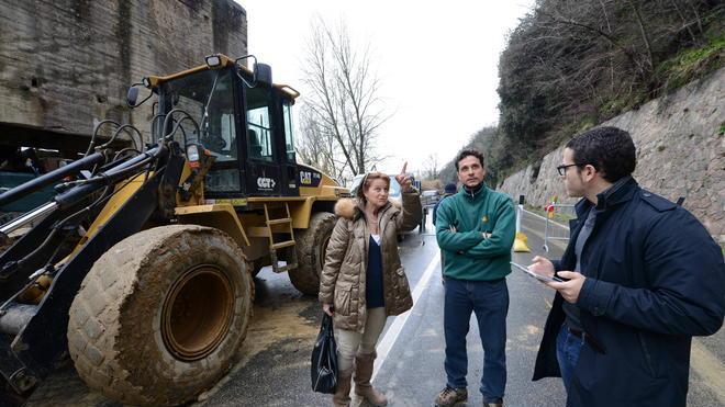 Strada bloccata: sopralluogo della capogruppo di Centro Democratico