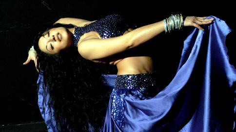 Dalla cittadinanza alla danza del ventre si consacra la donna