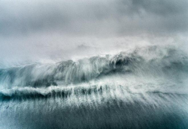 Il fotografo del mare ora è un artista 