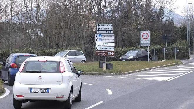 Pedone travolto da un’auto Via Moruzzi ora fa paura