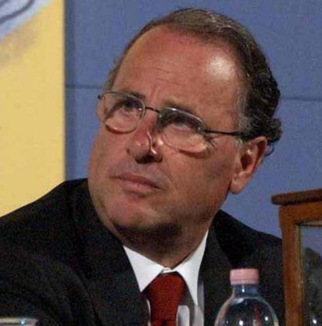 «Caro notaio, sia il nostro sindaco» 