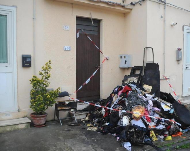 A fuoco nella notte appartamento a Pontetetto 