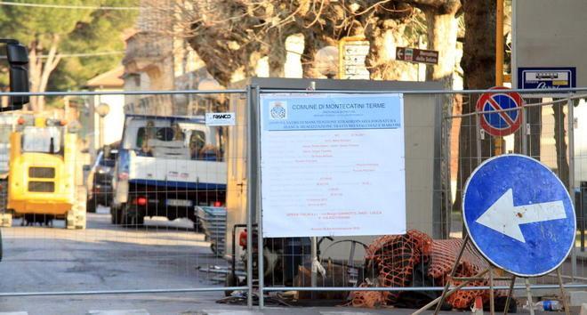 Ripartiti i lavori nel cantiere di via Redi 