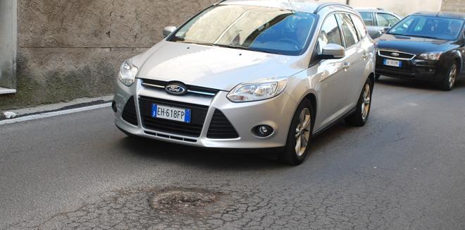  Guerra tra sindaco e Anas per le buche nel Corso 