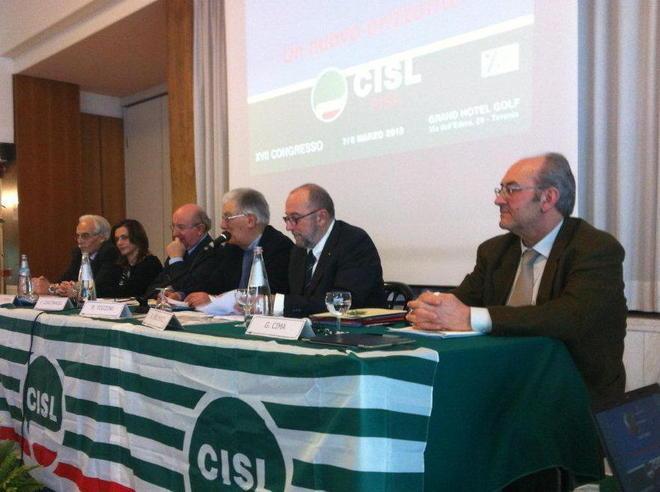 «Un lavoro a ogni costo anche a scapito dei diritti» 