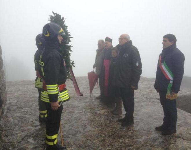 Vigili del fuoco, omaggio a Sant’Anna di Stazzema