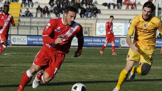 Grosseto ko con il Verona (0-2): Piovaccari sbaglia un rigore