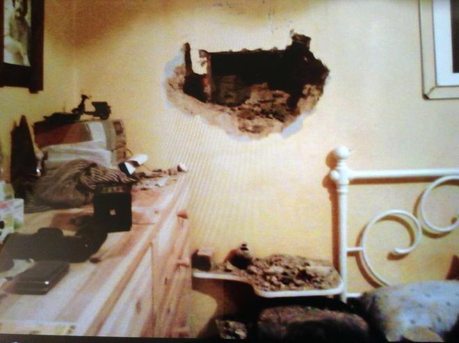 Svaligiata l’abitazione del re delle discoteche, morti i canarini 