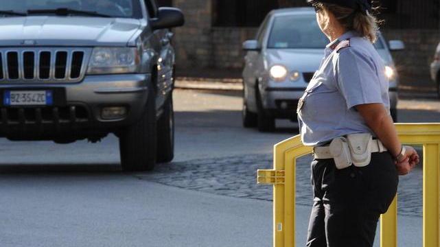 Attenzione a transito, sosta e alcolici