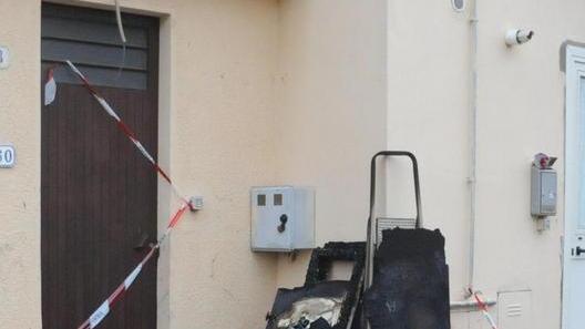 Appartamento a fuoco di notte a Pontetetto
