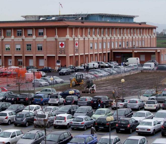 Avvolta dalle fiamme in cucina gravissima 62enne di Montelupo 
