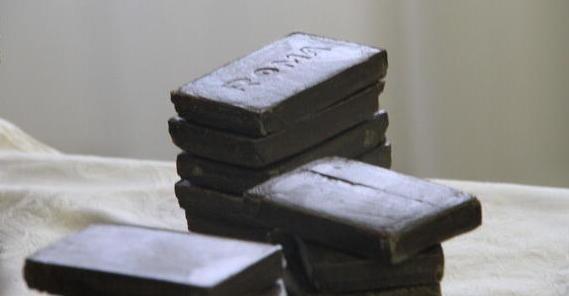 Va a rifornirsi di hashish e finisce in manette col pusher