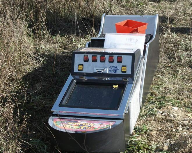 Ladri maldestri nel circolo di Fucecchio: fuggono a mani vuote 