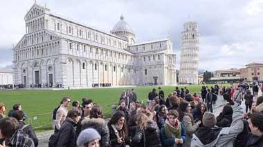 “Rito della lucertola”, studenti ballano sulle note dell’Harlem Shake