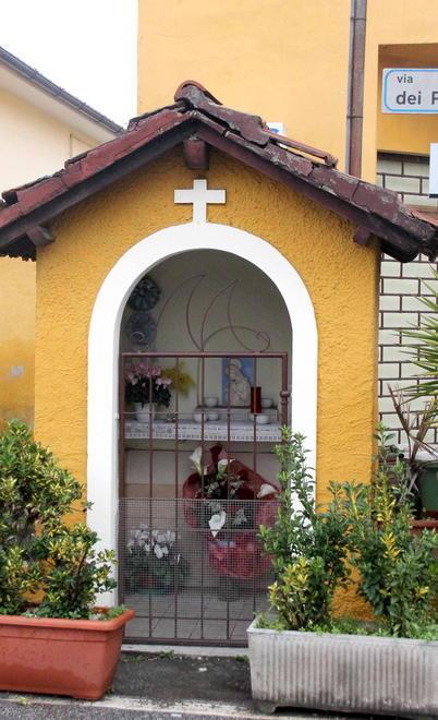 Rubano le luci votive alla Madonnina del Terminetto 