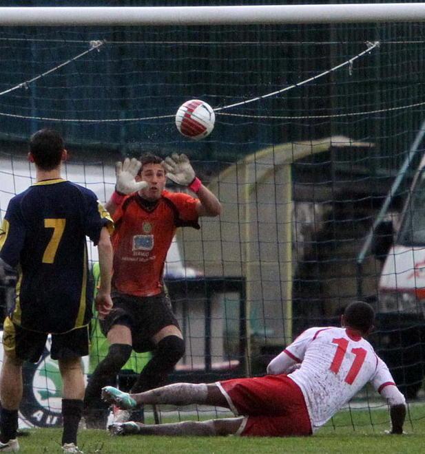 Azzurri peccato, sconfitti sul filo di lana 