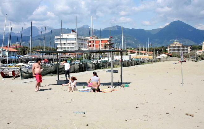 Appalto per la spiaggia libera 