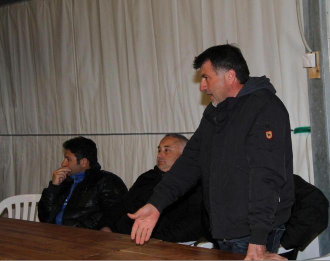 Intanto il ponte resta chiuso: rabbia e sit in 