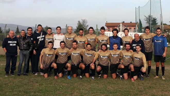 Un difensore che para e un portiere che segna 
